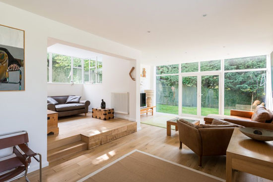 1930s Connell and Ward-designed First Sun House modernist property in Amersham, Buckinghamshire