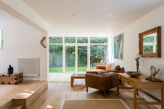 1930s Connell and Ward-designed First Sun House modernist property in Amersham, Buckinghamshire