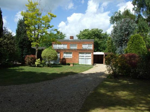 fleet1 Victor Kite-designed three-bedroom detached house in Fleet, Hampshire
