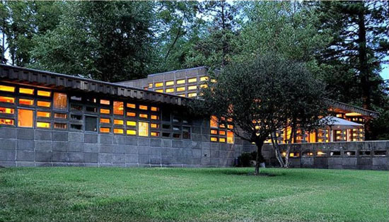 Frank Lloyd Wright-designed Gerald B. Tonkens House in Cincinnati, Ohio