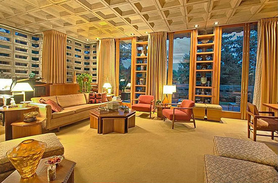 Frank Lloyd Wright-designed Gerald B. Tonkens House in Cincinnati, Ohio