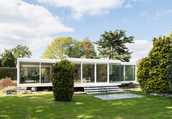 1960s Peter Foggo and David Thomas-designed modernist property in Holyport, Berkshire
