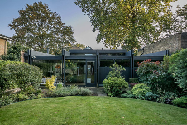 1960s Peter Foggo and David Thomas modernist house in London SE3