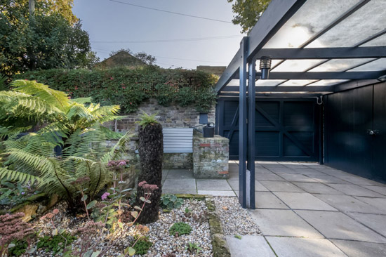 1960s Peter Foggo and David Thomas modernist house in London SE3