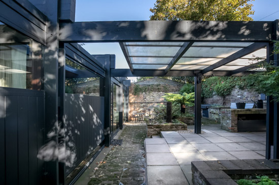 1960s Peter Foggo and David Thomas modernist house in London SE3