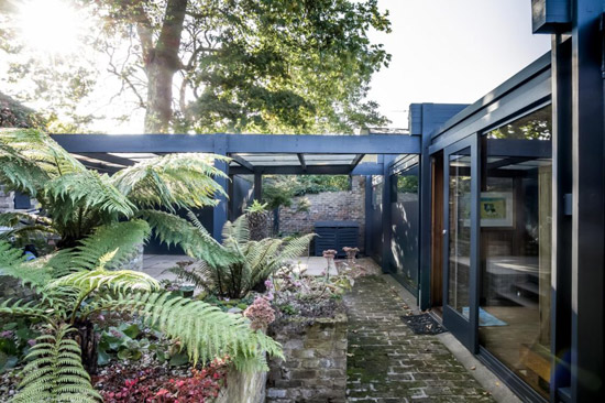 1960s Peter Foggo and David Thomas modernist house in London SE3