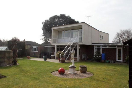 fol2 1970s four-bedroom property in Trimley St. Martin, Felixstowe. Suffolk