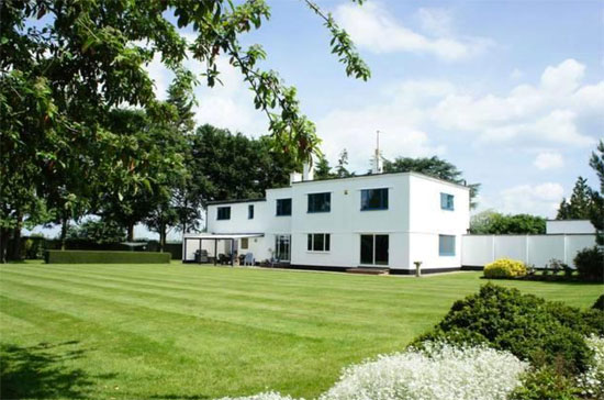 Charles Riddy-designed Foxfield art deco property in Quinton, Northamptonshire
