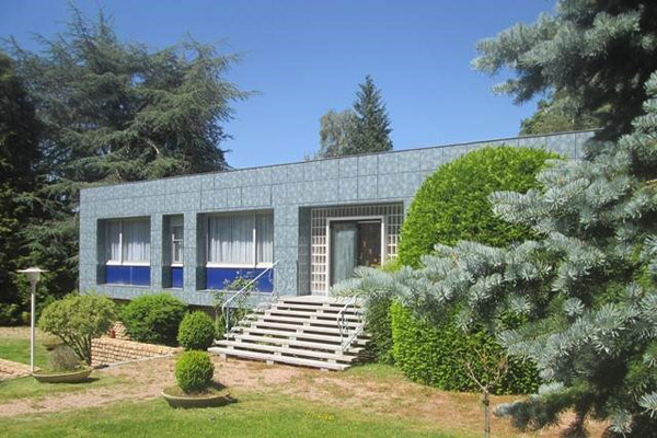 1960s modernist property in Gueret, central France