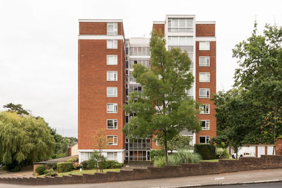 Apartment in the 1950s Austin Vernon and Partners-designed Frobisher Court, London SE23