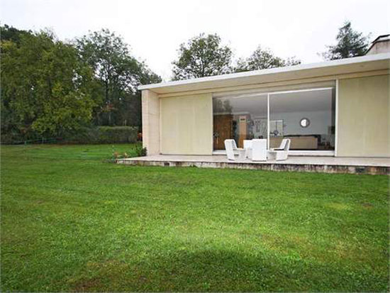 1960s Jacques Rabinel-designed modernist villa in Aulnay-sur-Mauldre, near Paris, France