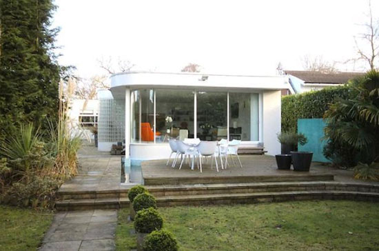 1970s Frazer Crane-designed three-bedroom modernist property in Hale Barns, Cheshire