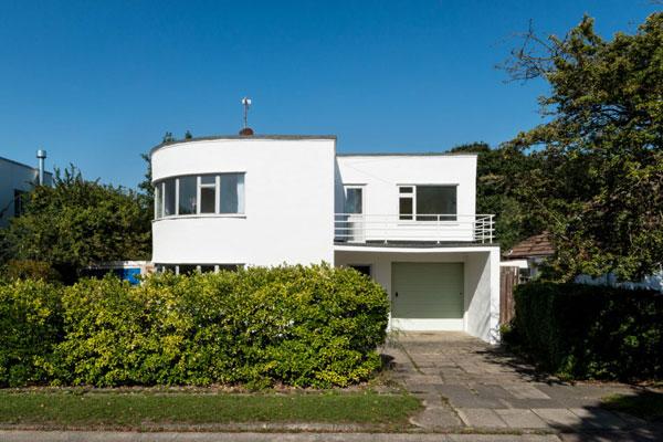 1930s Oliver Hill art deco property in Frinton-On-Sea, Essex