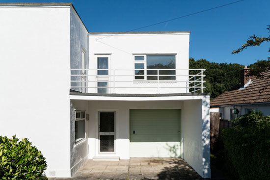 1930s Oliver Hill art deco property in Frinton-On-Sea, Essex