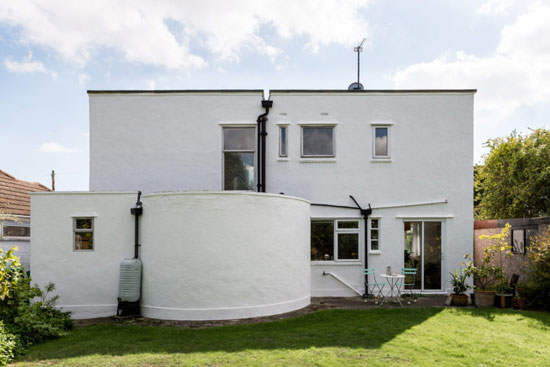 1930s Oliver Hill art deco property in Frinton-On-Sea, Essex