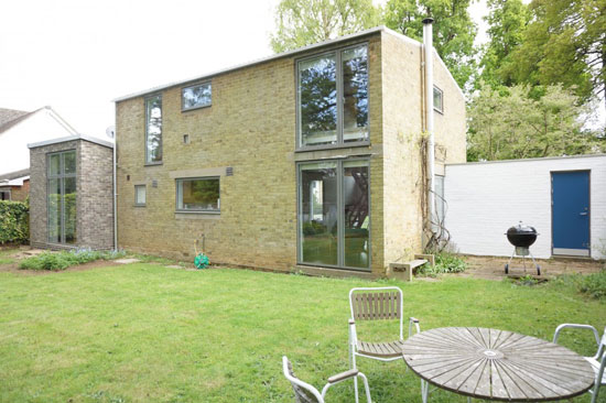 1960s Gordon Nettleton-designed midcentury modern property in Welwyn Garden City, Hertfordshire