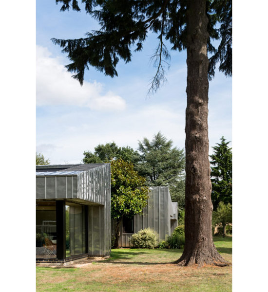 Remodelled 1960s Eashing House in Godalming, Surrey