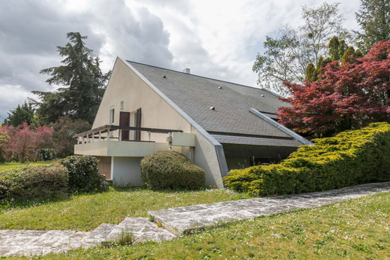 1970s Henri Guibout modern house in Les Loges-en-Josas, France