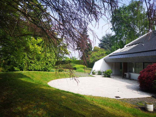 1970s Henri Guibout modern house in Les Loges-en-Josas, France