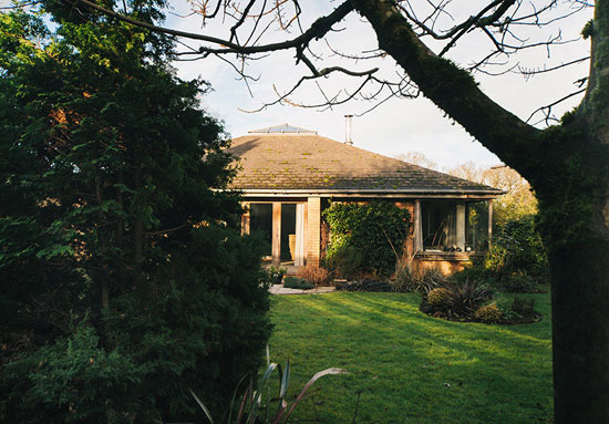 1980s Ian Taylor-designed single-storey property in Gaunts Common, Dorset