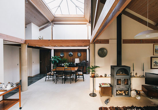1980s Ian Taylor-designed single-storey property in Gaunts Common, Dorset