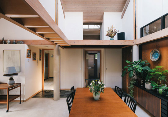 1980s Ian Taylor-designed single-storey property in Gaunts Common, Dorset