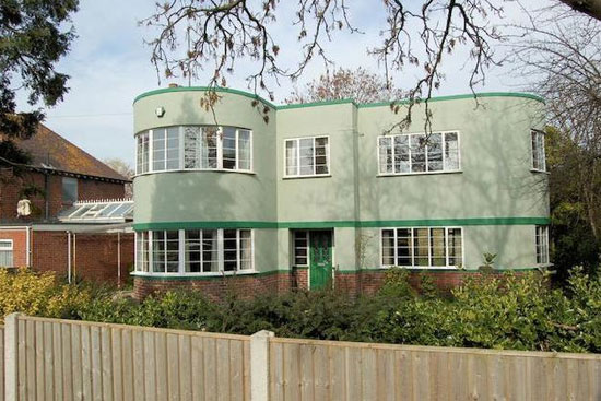 1930s art deco house in Gloucester, Gloucestershire