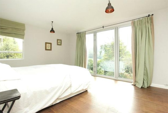 1970s modernist property in Sheepscombe, near Stroud, Gloucestershire