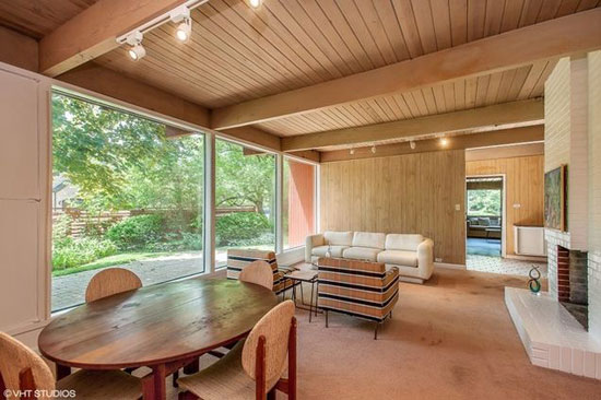 1950s Keck and Keck-designed midcentury property in Glencoe, Illinois, USA