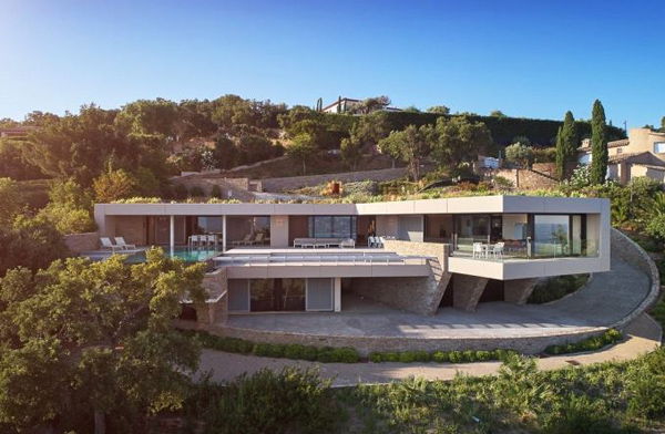 Coastal modernism: Five-bedroom property in Grimaud on the French Riviera, France