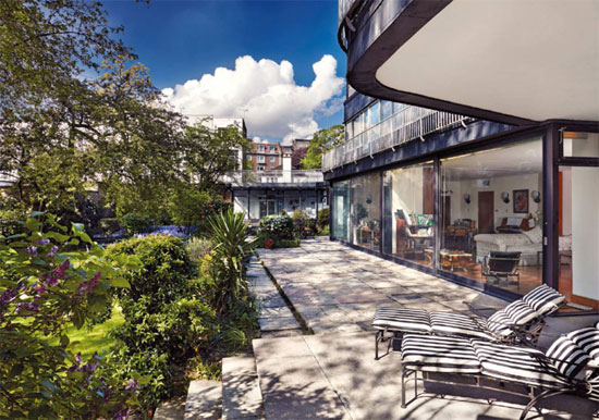 1930s grade II-listed Walter Gropius-designed modernist property in London SW3