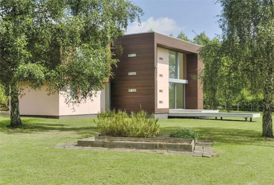 Longwood House contemporary modernist property in Southwick, Northamptonshire
