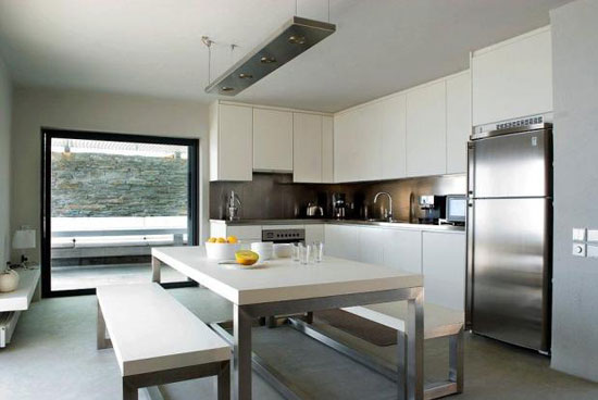 greece4 Five bedroom modernist-style villa in Otzias on the Cyclades Islands in Greece