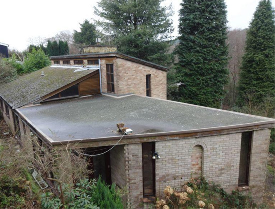 Time capsule for sale: 1960s modernist property in Grayshott, Hampshire