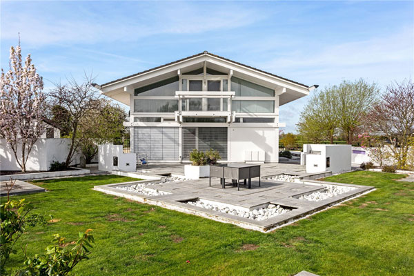 Huf Haus for sale: Three-bedroom house in Wanborough, Wiltshire