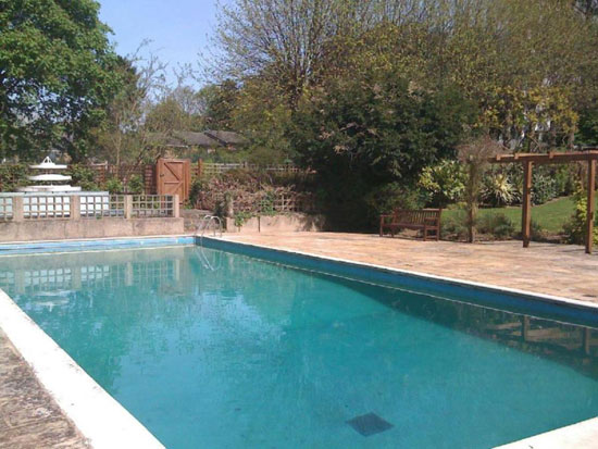 Three-bedroom apartment in the 1930s Berthold Lubetkin-designed Highpoint building, London N6