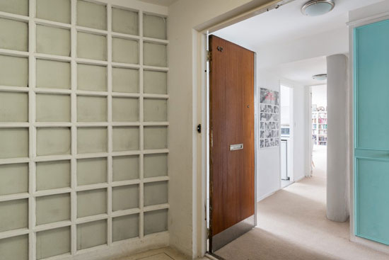 Apartment in the 1930s Berthold Lubetkin-designed Highpoint I in London N6