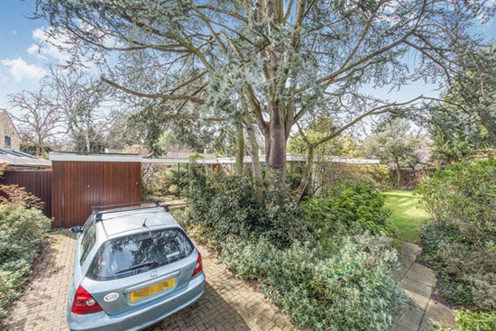 1950s modernist property in Ham, Richmond, Surrey