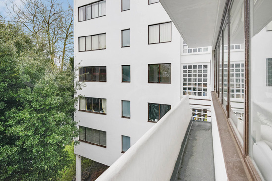 1930s modernism: Apartment in the Berthold Lubetkin-designed Highpoint I building in London N6