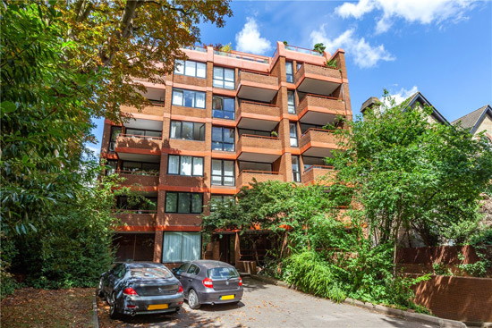 Renovation project: Apartment in 1970s modernist block in London N6