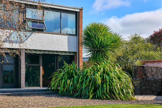 1960s midcentury modern house in Holt Heath, Worcester