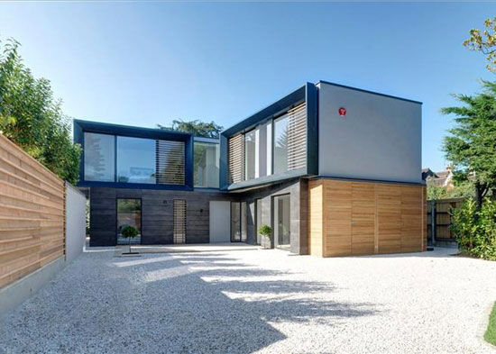 Hilltop House contemporary modernist property in Kingston upon Thames, Surrey