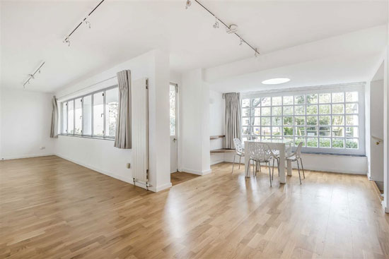 To let: Apartment in the 1930s Berthold Lubetkin Highpoint building in London N6