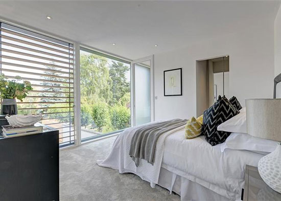 Hilltop House contemporary modernist property in Kingston upon Thames, Surrey