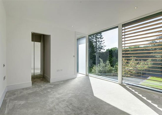 Hilltop House contemporary modernist property in Kingston upon Thames, Surrey