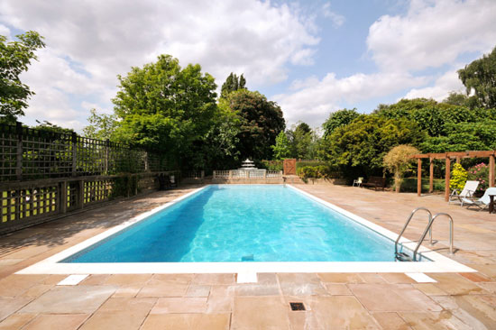 Grade I-listed modernism: Apartment in the 1930s Berthold Lubetkin-designed Highpoint in London N6