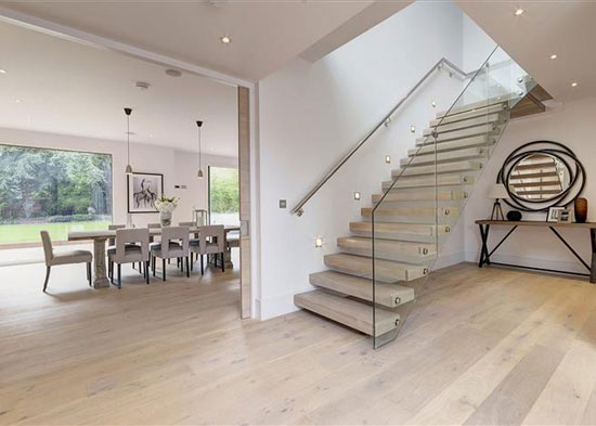 Hilltop House contemporary modernist property in Kingston upon Thames, Surrey