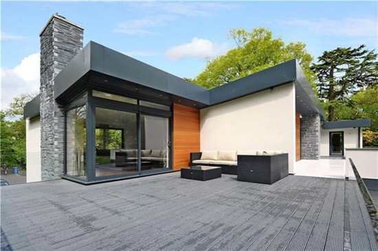 David Wright-designed modernist property in Wimborne, Dorset