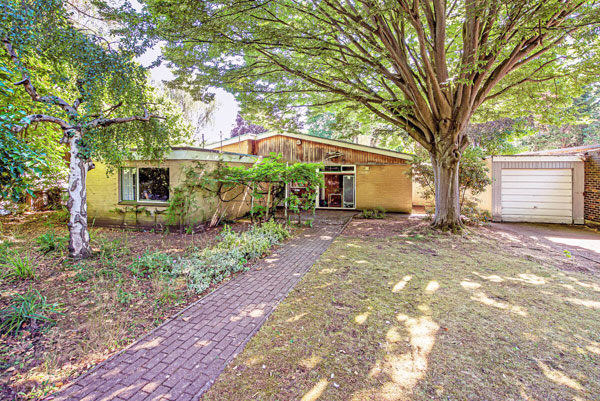 1960s Lesley Gooday midcentury modern house in Richmond, Surrey