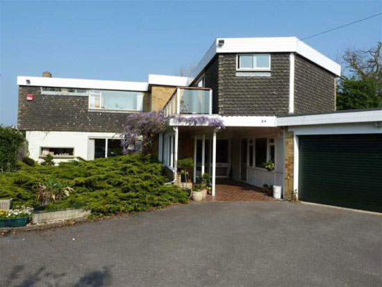 On the market: 1960s Longfield five bedroom house in Hill Head, Fareham, Hampshire